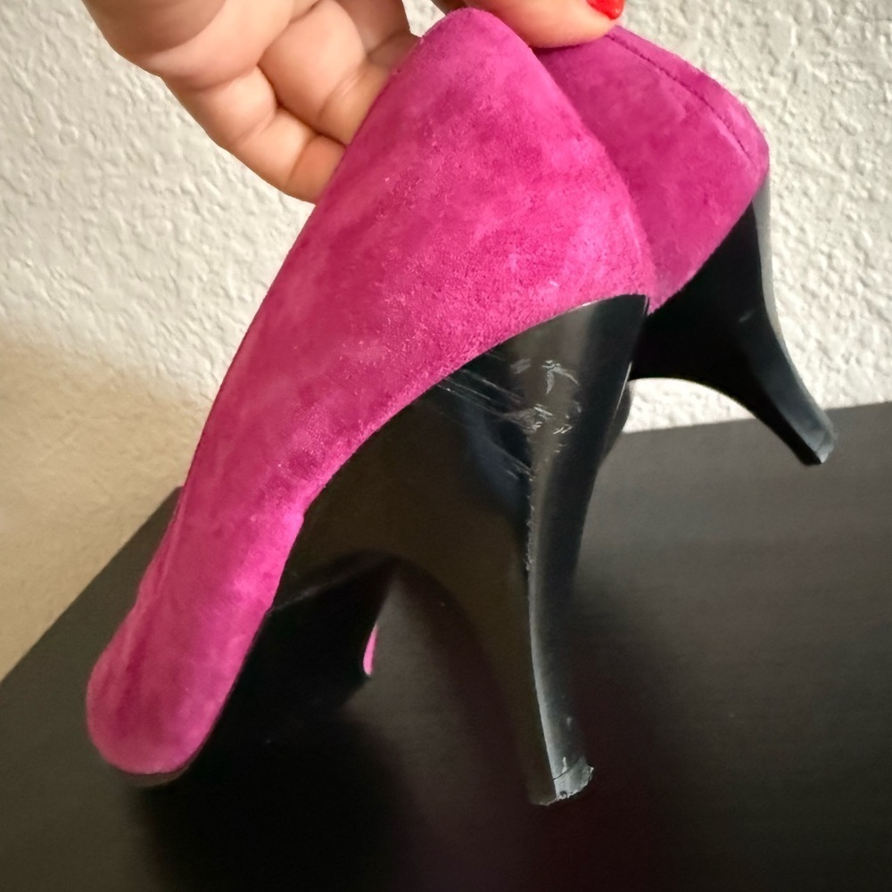 Charles Jourdan Heels - Picture 4 of 9